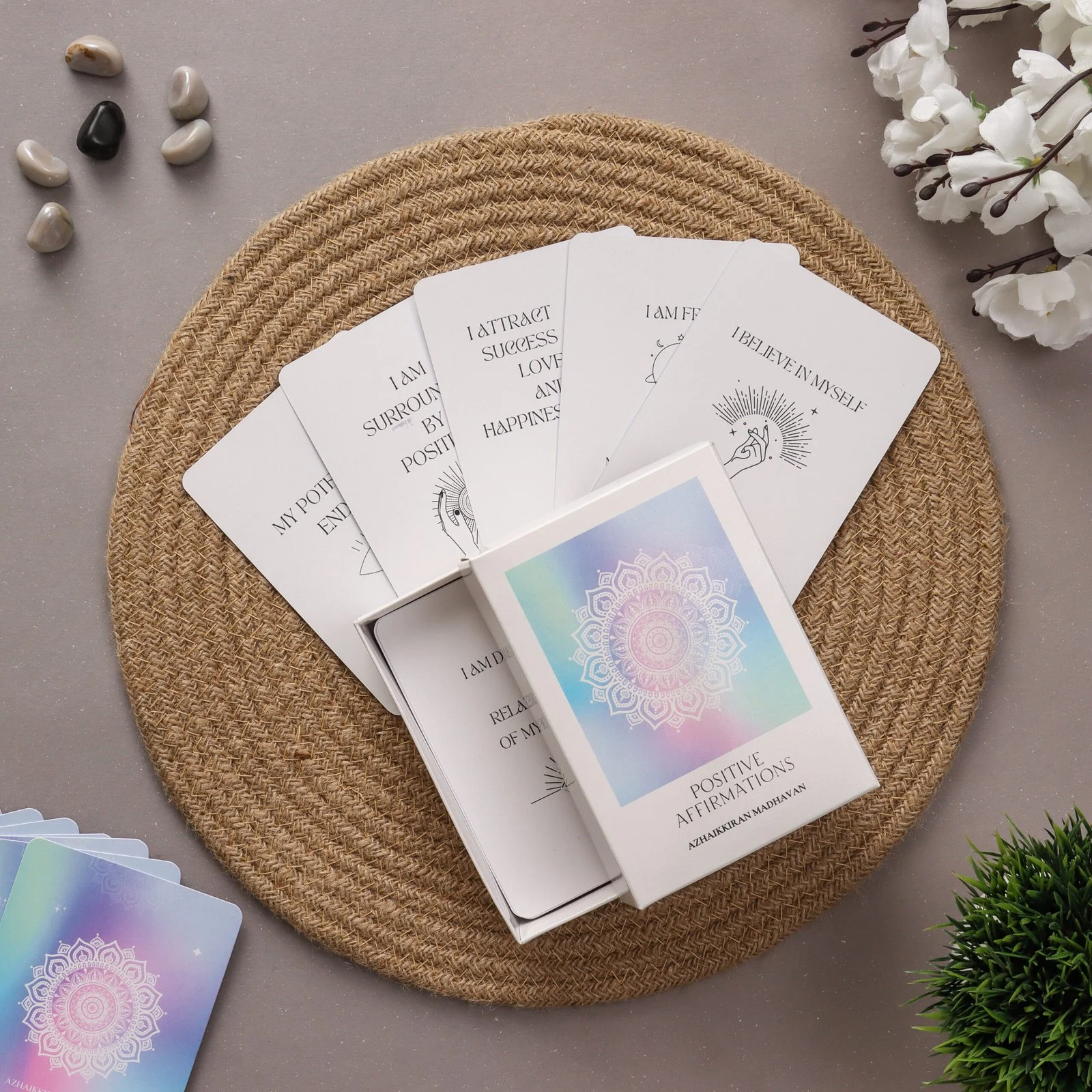 Positive Affirmations Deck: 50 Cards to Cultivate Positivity and Self-Confidence - Image 3