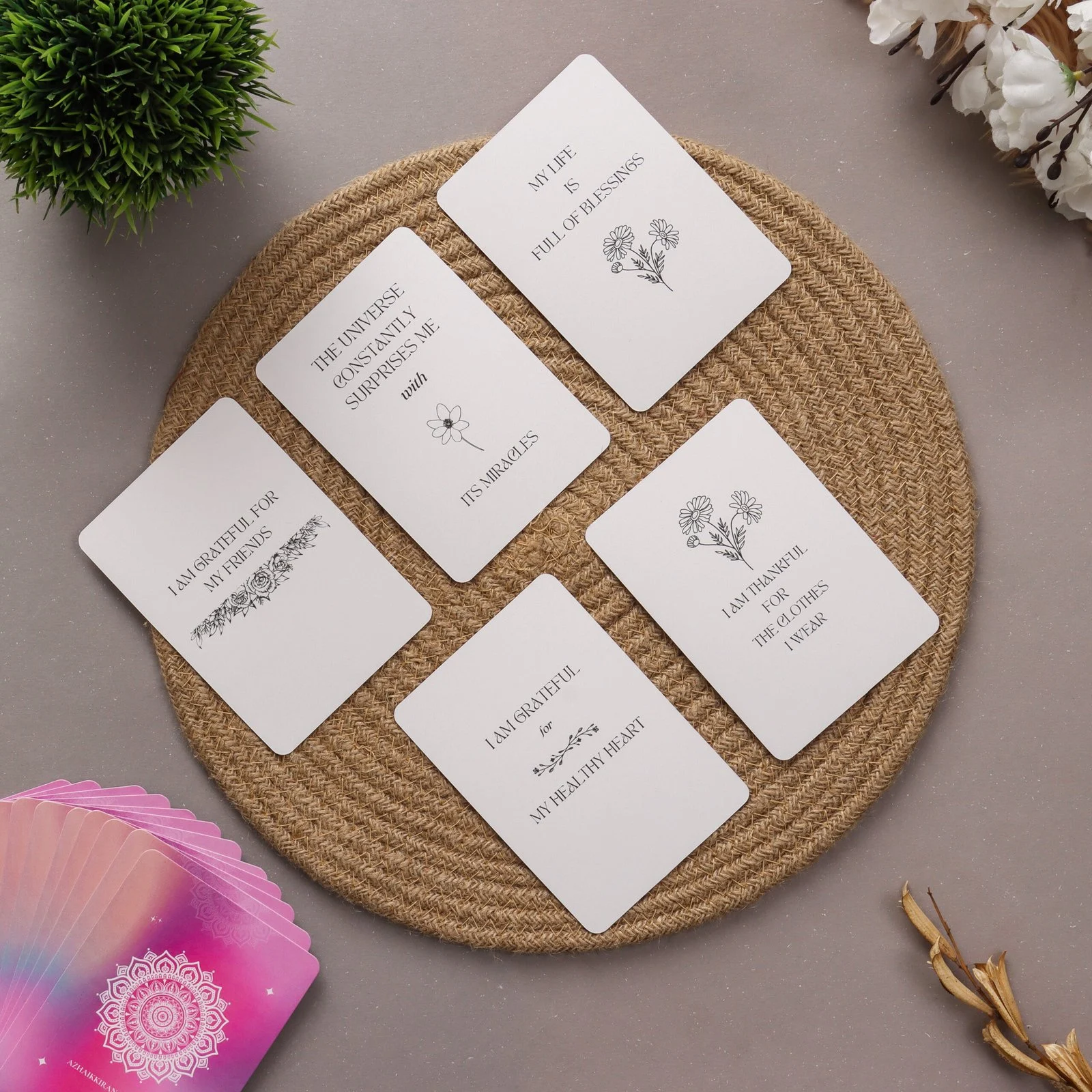 Gratitude Affirmations Deck: 50 Cards to Cultivate Thankfulness and Appreciation - Image 4